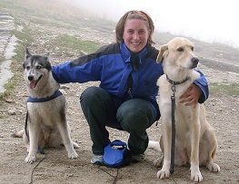 Kerstin Bubbel und ihre Hunde Bonnie und Luna